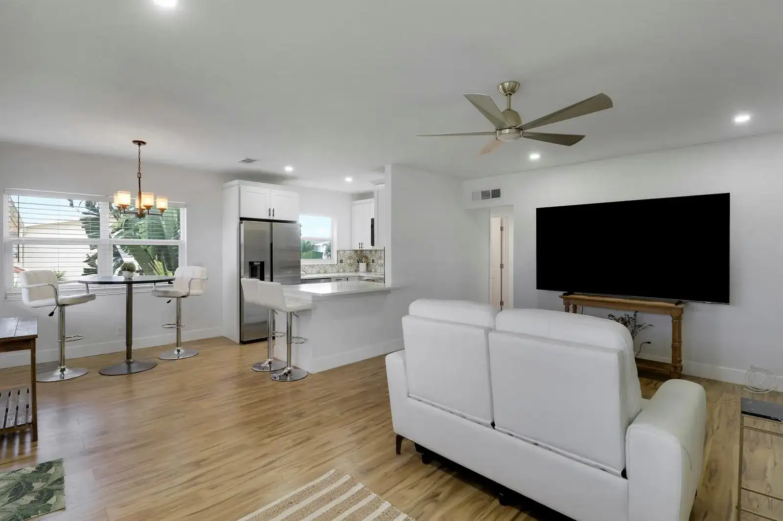 112 Salisbury, West Palm Beach FL 33417 photo 4