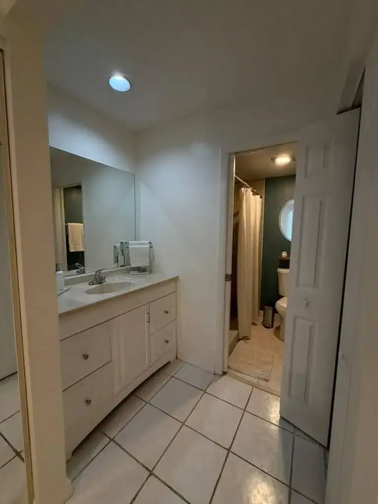 1437 ROYAL FOREST Court, West Palm Beach FL 33406 photo 2
