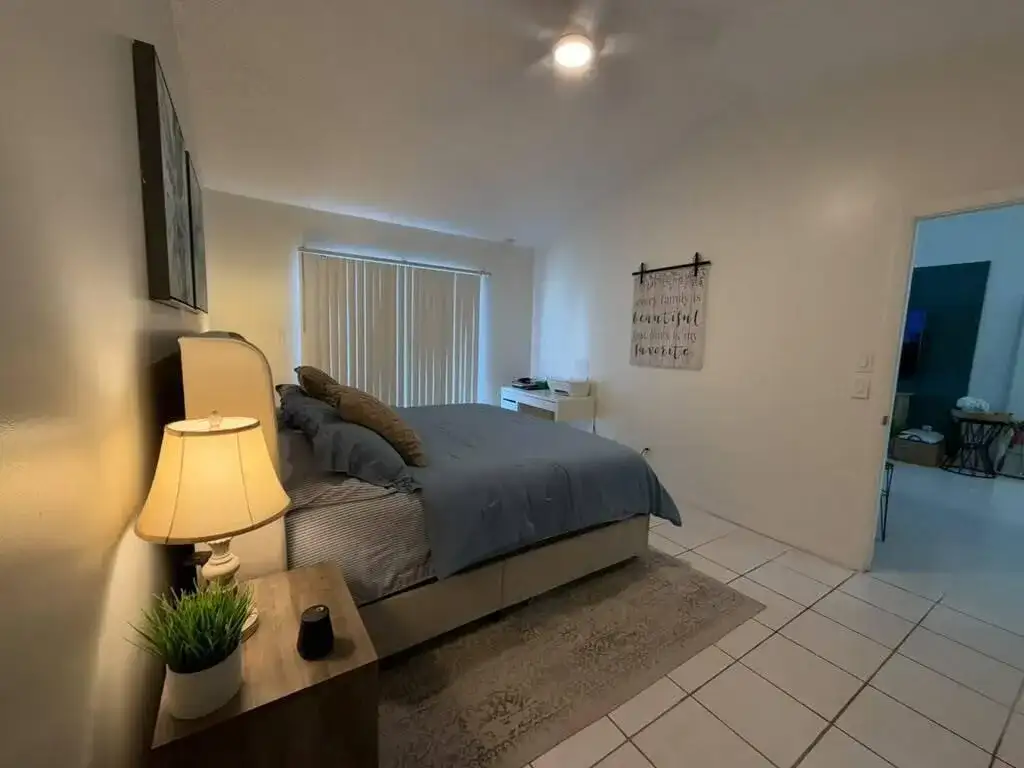 1437 ROYAL FOREST Court, West Palm Beach FL 33406 photo 4