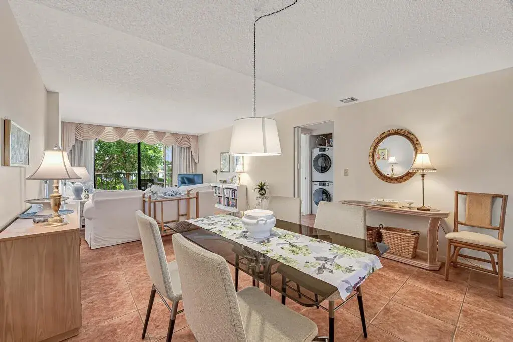 890 N FEDERAL Highway # 307, Lantana FL 33462