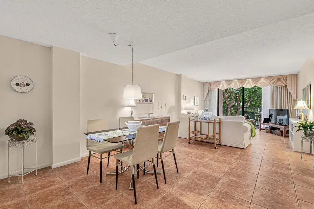 890 N FEDERAL Highway # 307, Lantana FL 33462