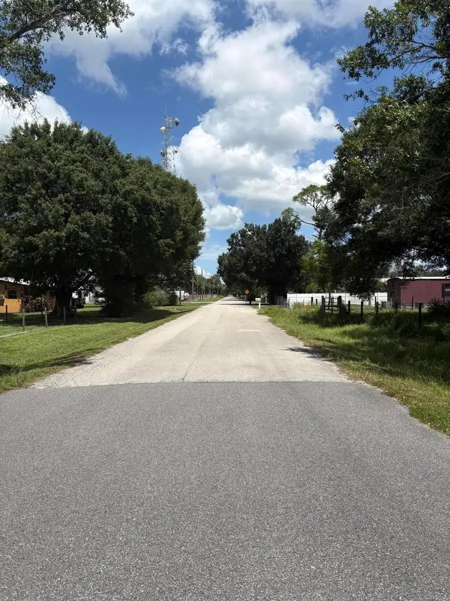 854 NE 42ND Terrace, Okeechobee FL 34972 photo 2