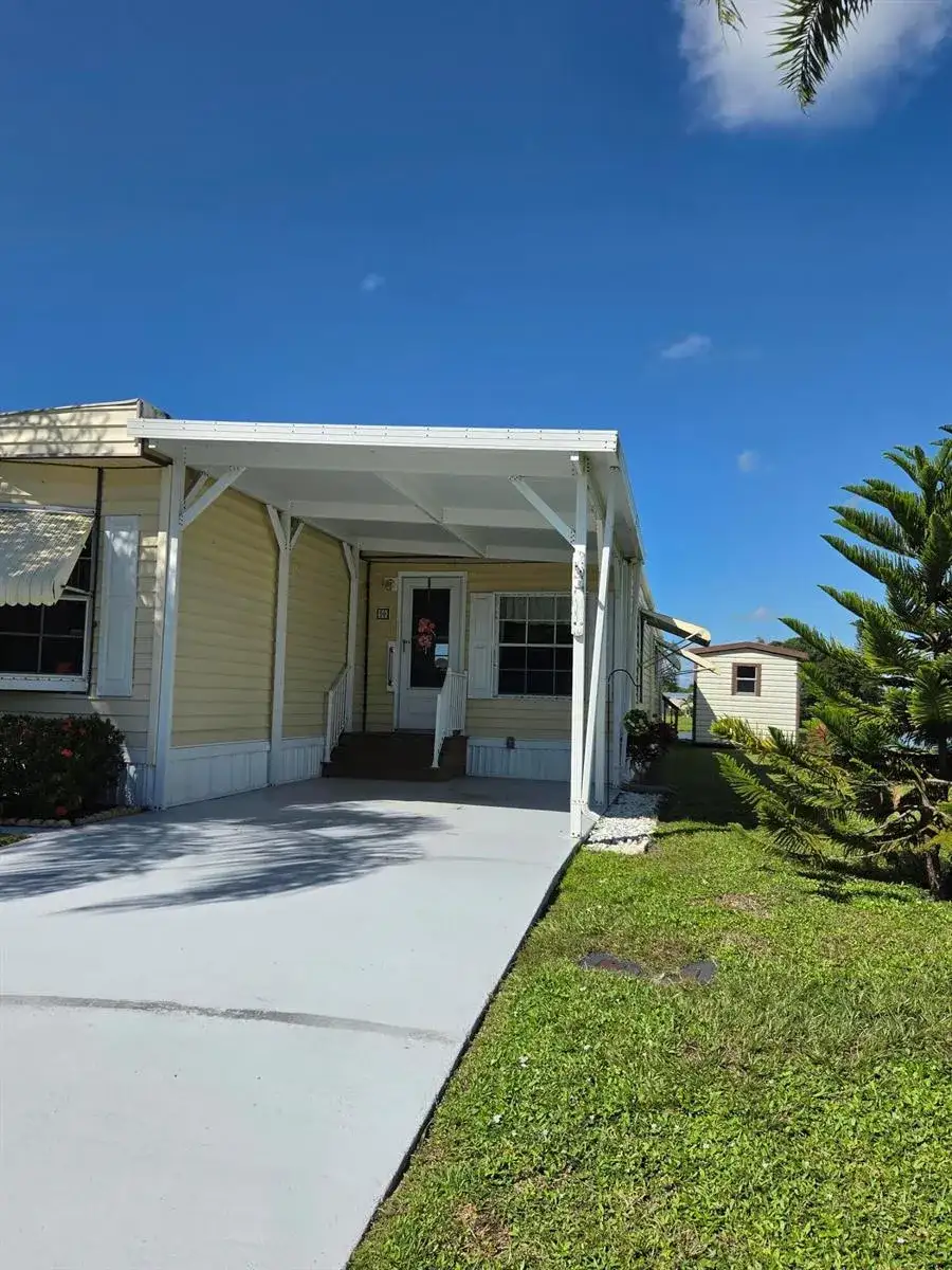 99 W Caribbean, Port St. Lucie FL 34952 photo 4