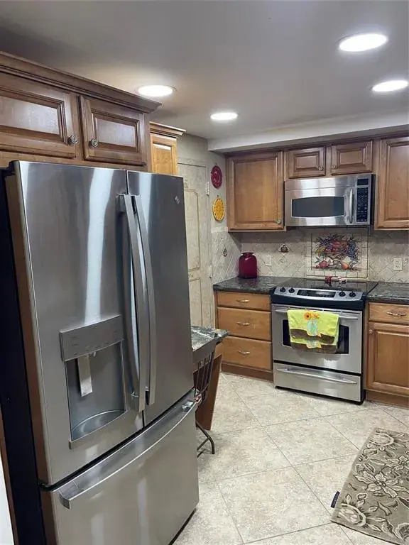 427 Golden Isles Drive # 14c, Hallandale Beach FL 33009