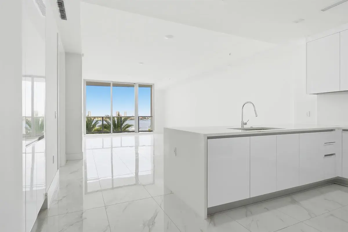 220 Lake Shore Drive # 804, Lake Park FL 33403