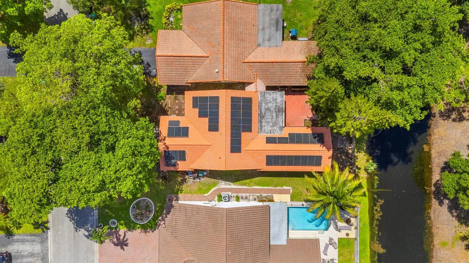 2872 NW 95th Avenue, Coral Springs FL 33065 photo 2