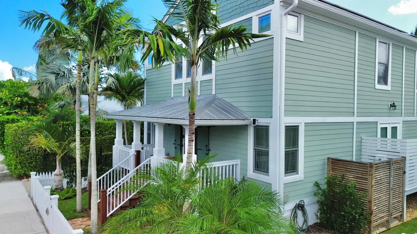 9172 SE Apollo Street, Hobe Sound FL 33455