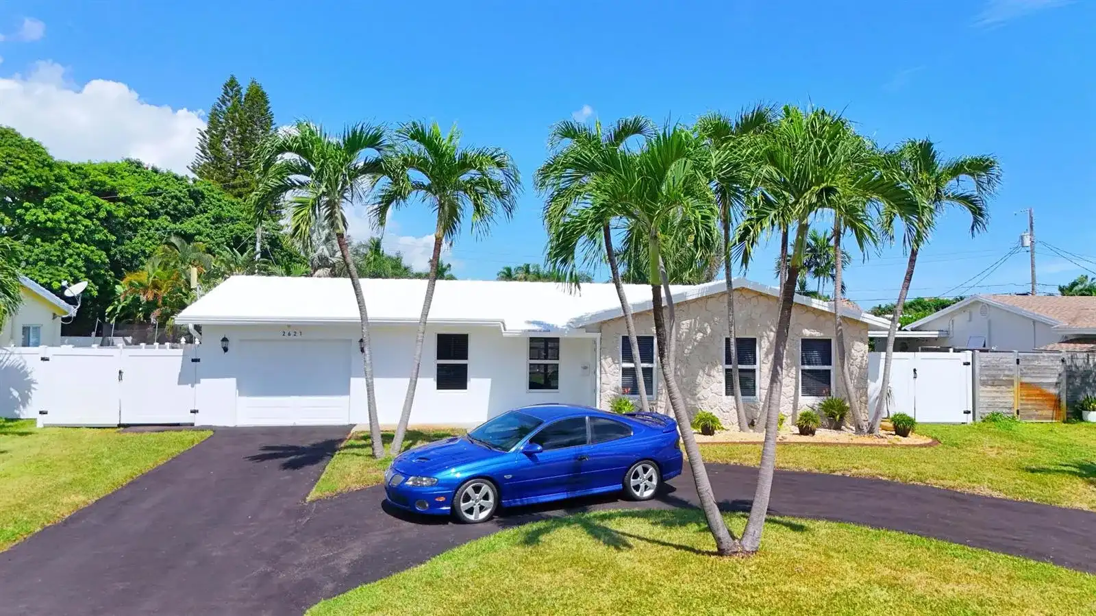 2621 NE 51ST Court, Lighthouse Point FL 33064