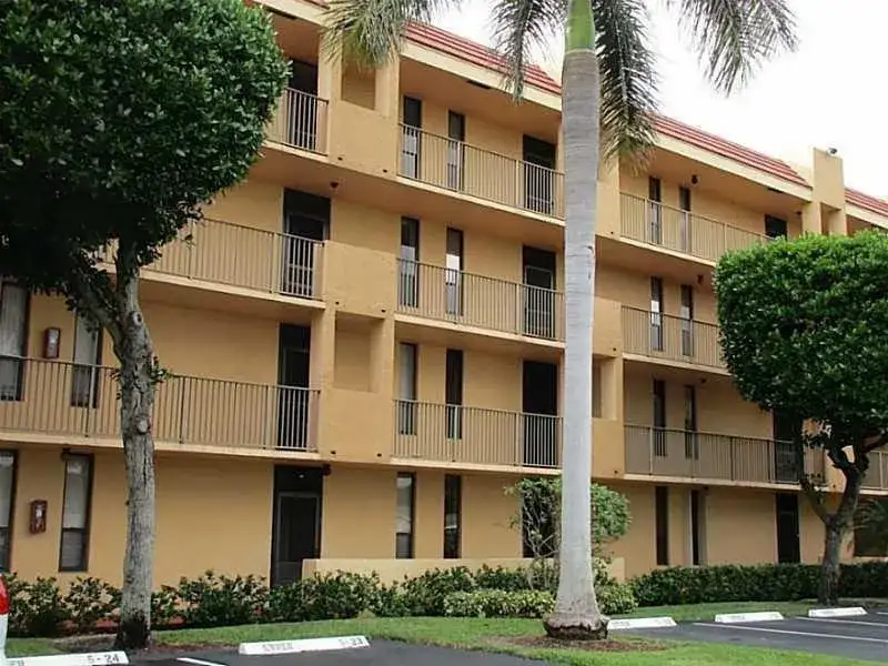 6010 CORAL LAKE Drive # 110, Margate FL 33063 photo 2