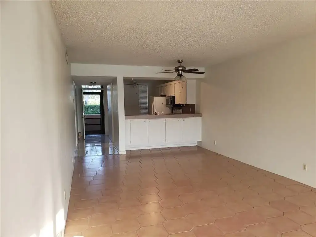 6010 CORAL LAKE Drive # 110, Margate FL 33063 photo 5