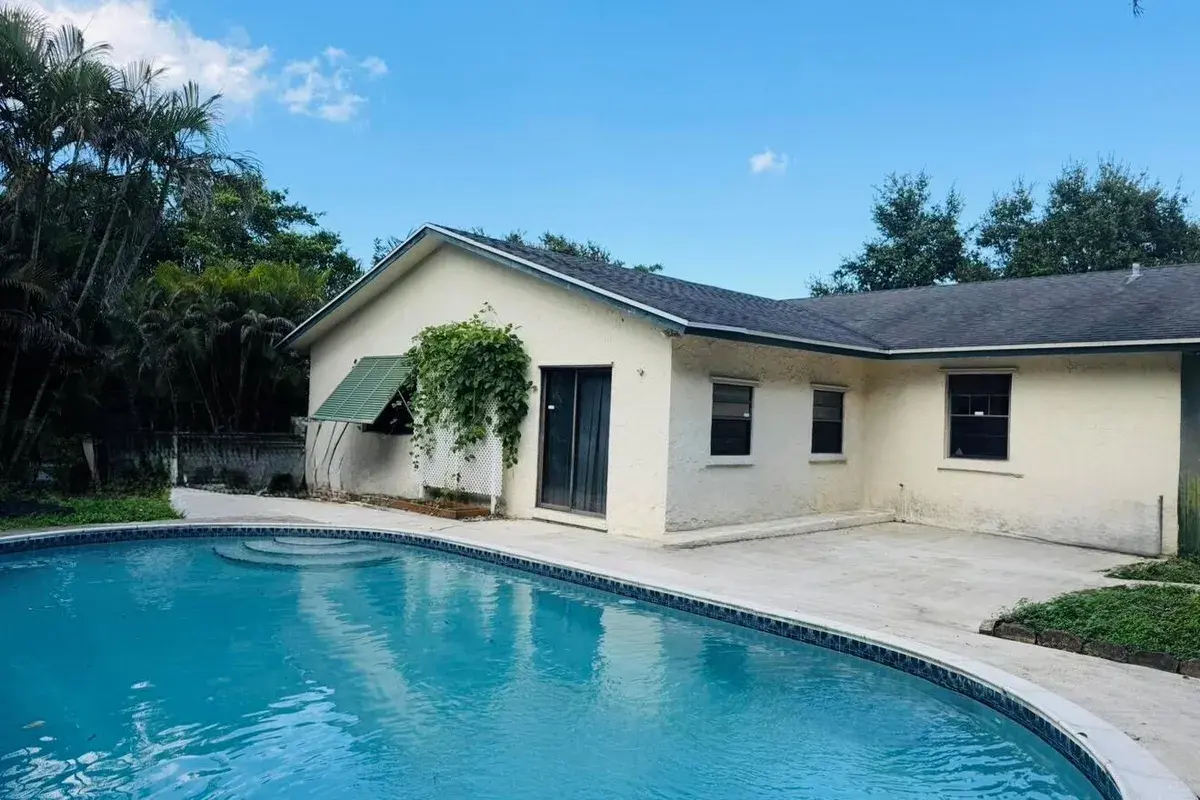 1209 NW 8TH Street, Boynton Beach FL 33426