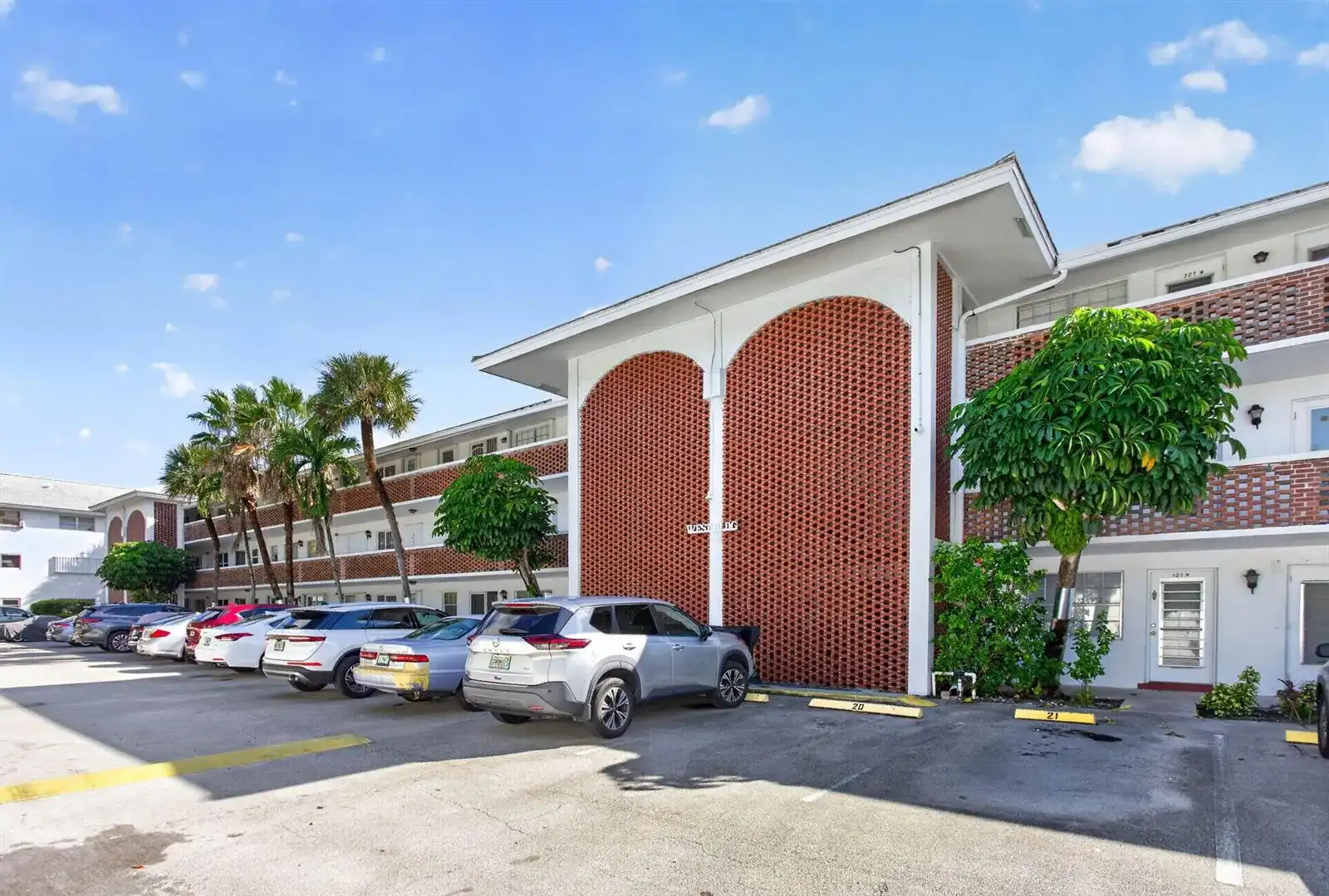 39th St NE 39 Street, Lighthouse Point FL 33064