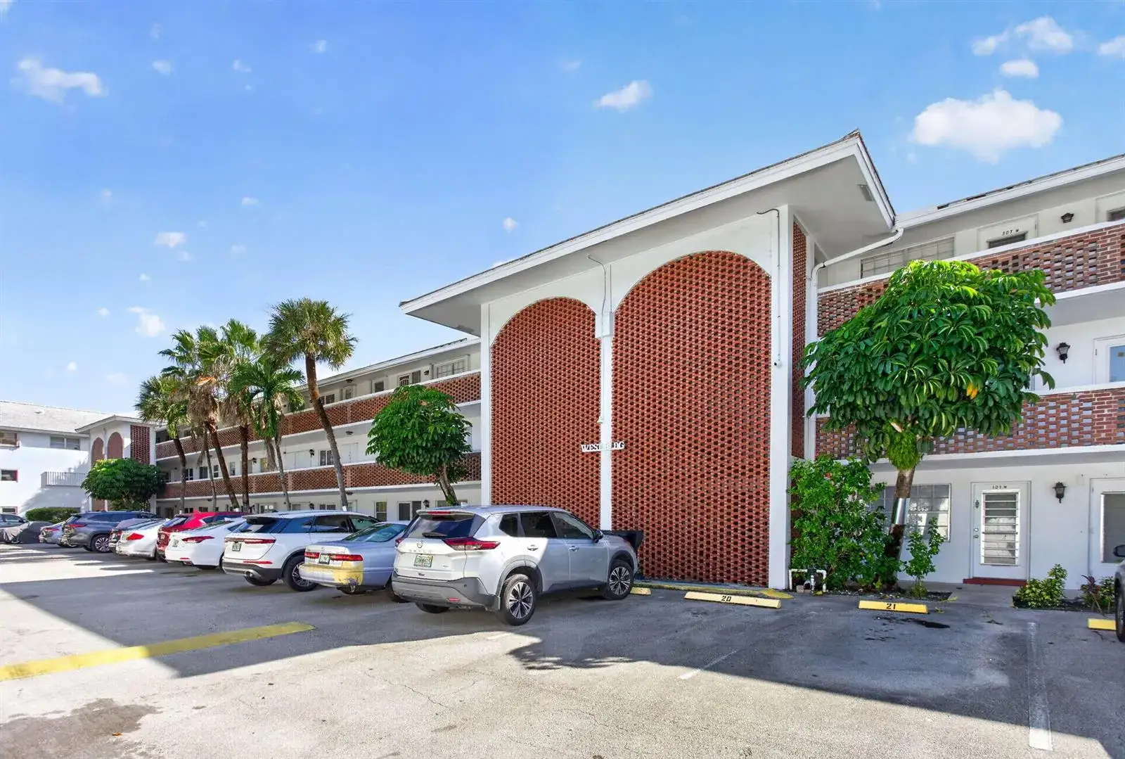 39th St NE 39 Street, Lighthouse Point FL 33064