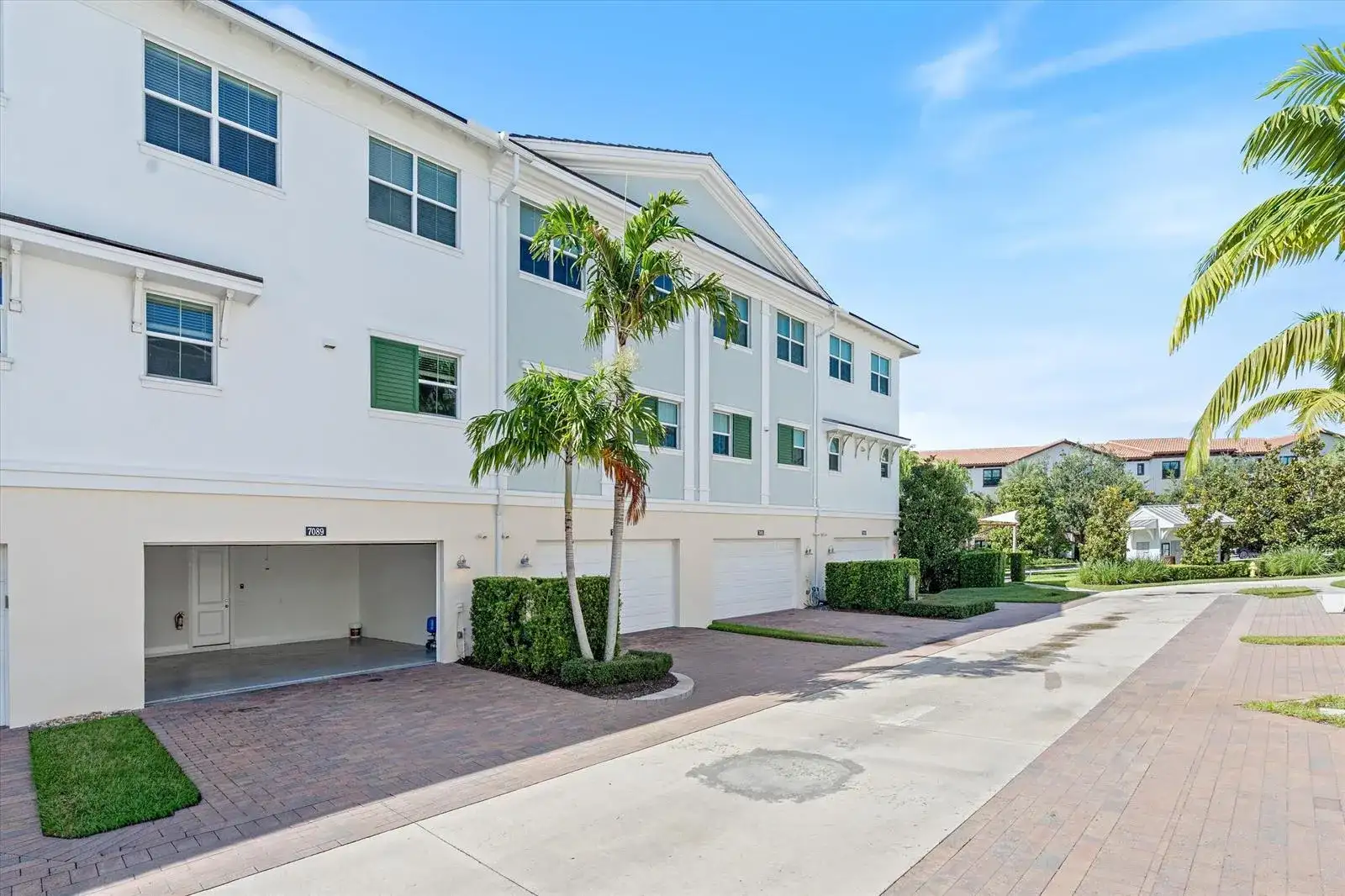 7089 Edison Place, Palm Beach Gardens FL 33418 photo 3