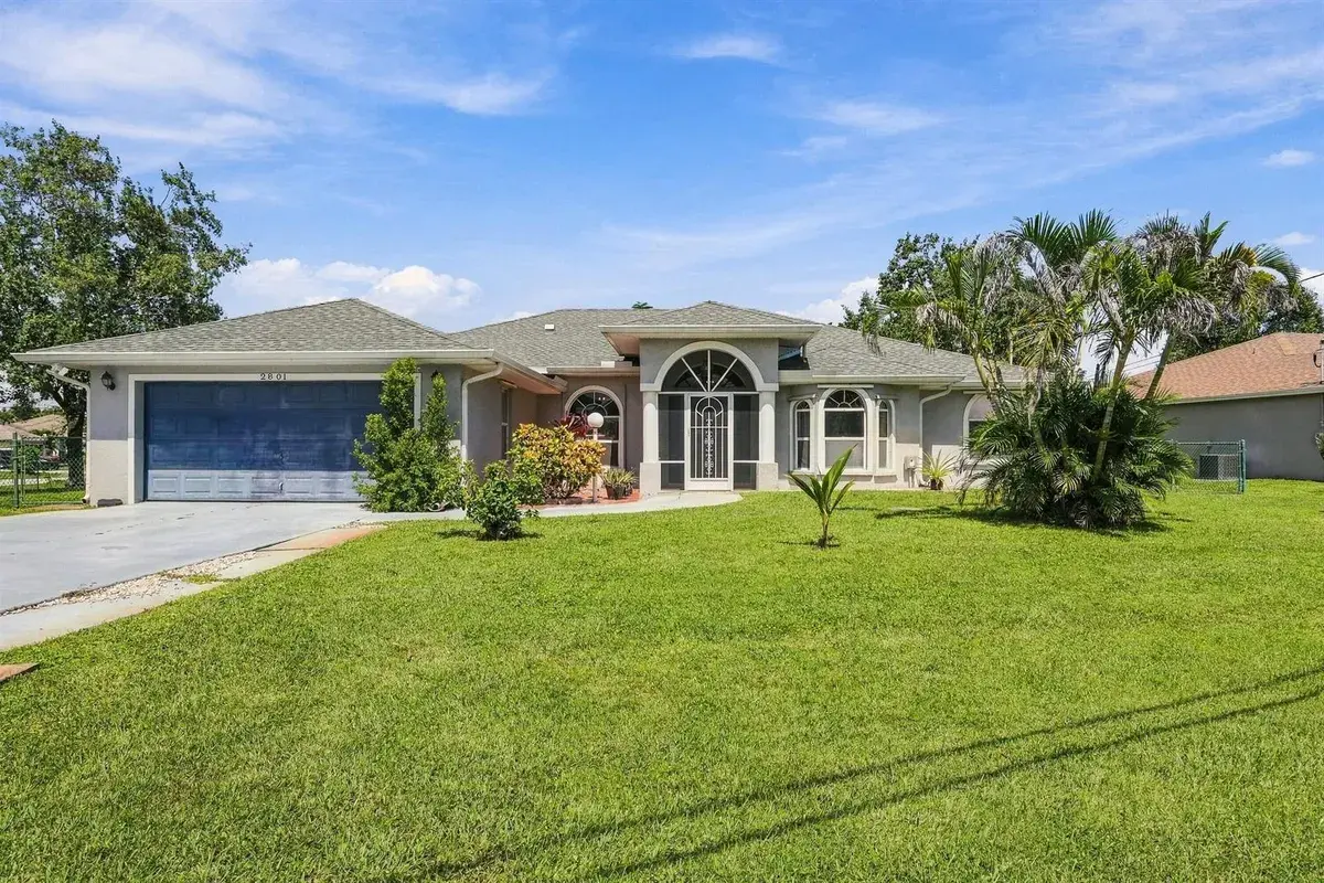 2801 SE Hutchings Avenue, Port St. Lucie FL 34952