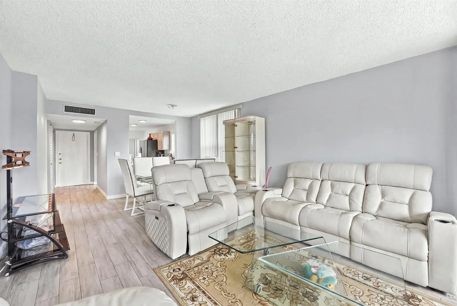 5860 NW 64TH Avenue # 201, Tamarac FL 33319
