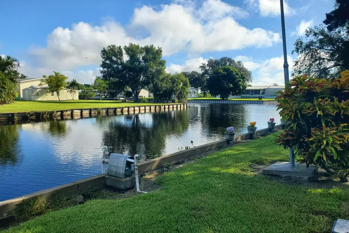 1122 Azalea Avenue, Moore Haven FL 33471