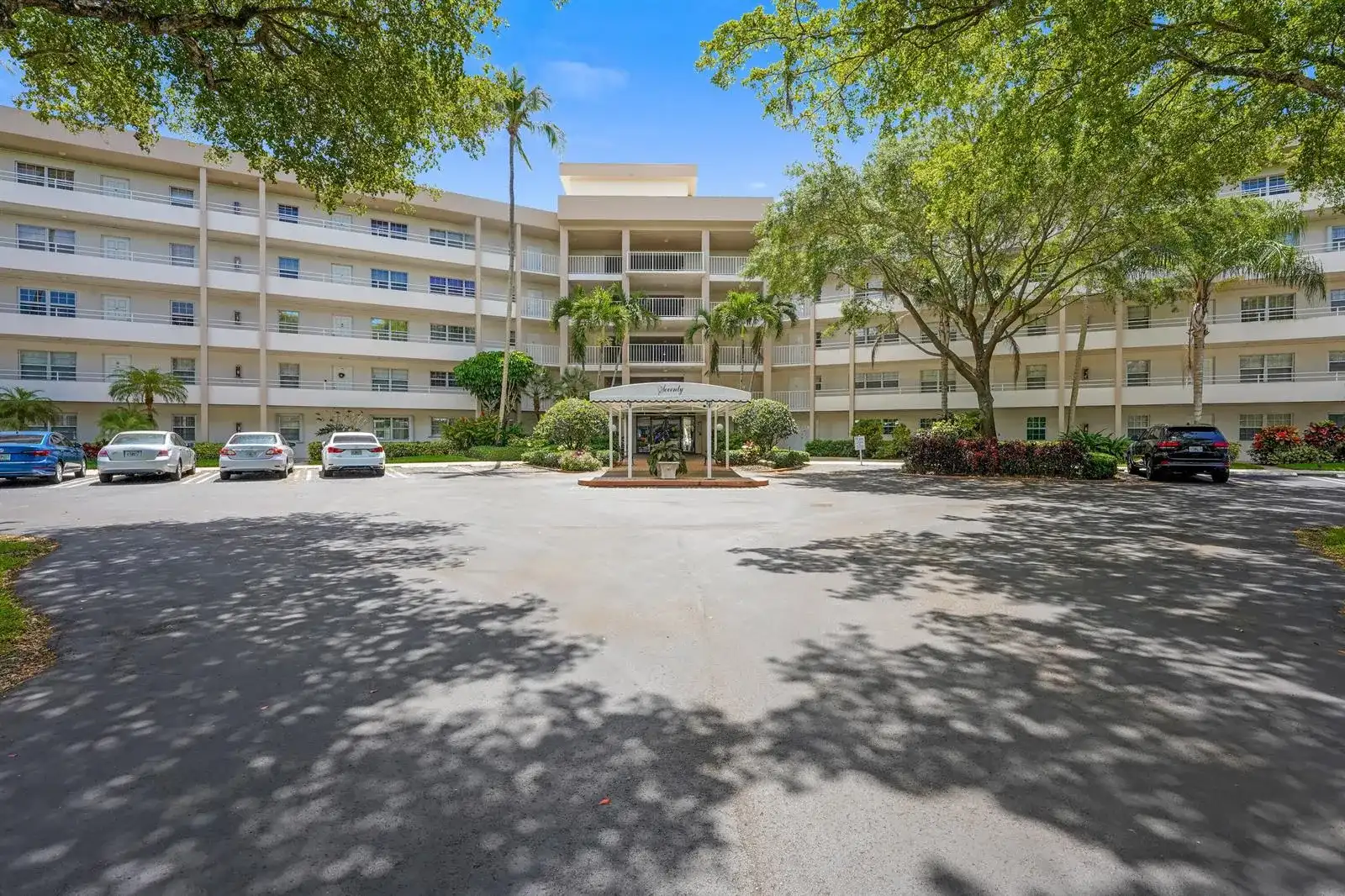 3800 OAKS CLUBHOUSE Drive # 503, Pompano Beach FL 33069