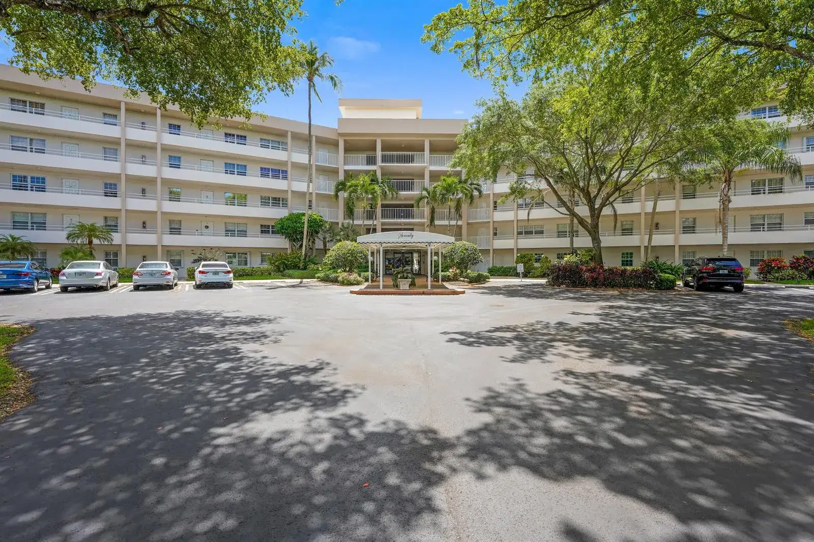3800 OAKS CLUBHOUSE Drive # 503, Pompano Beach FL 33069