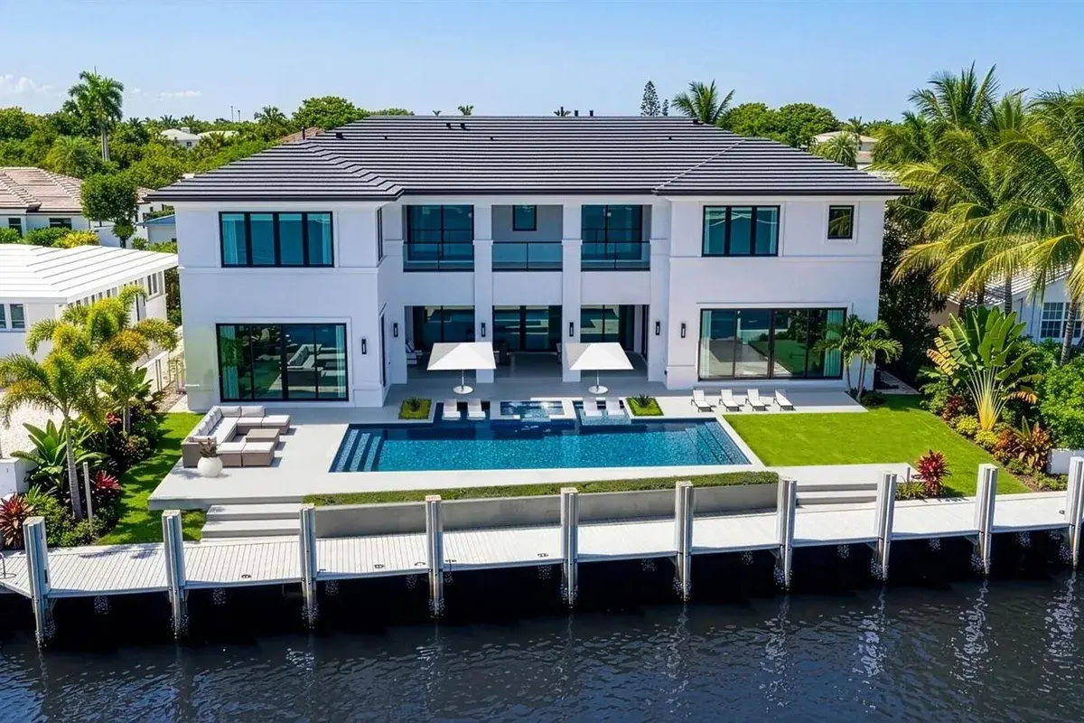 2648 NE 24TH Street, Lighthouse Point FL 33064