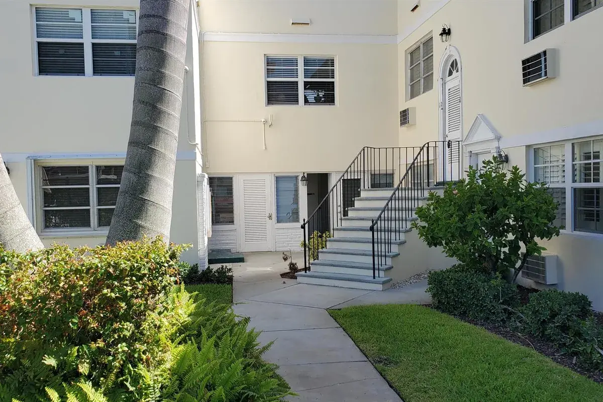 31 S Golfview Road, FL 33460