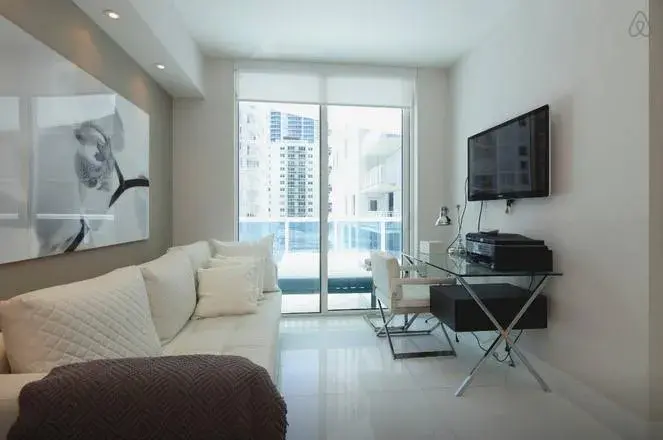 2711 S OCEAN Drive # 506, Hollywood FL 33019