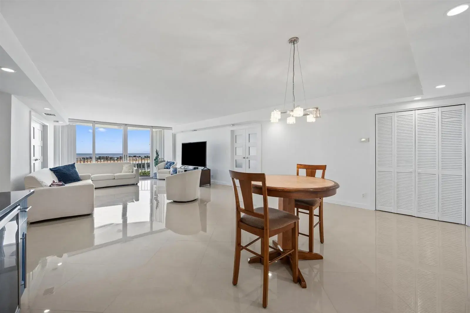2295 S Ocean Boulevard # 619, Palm Beach FL 33480