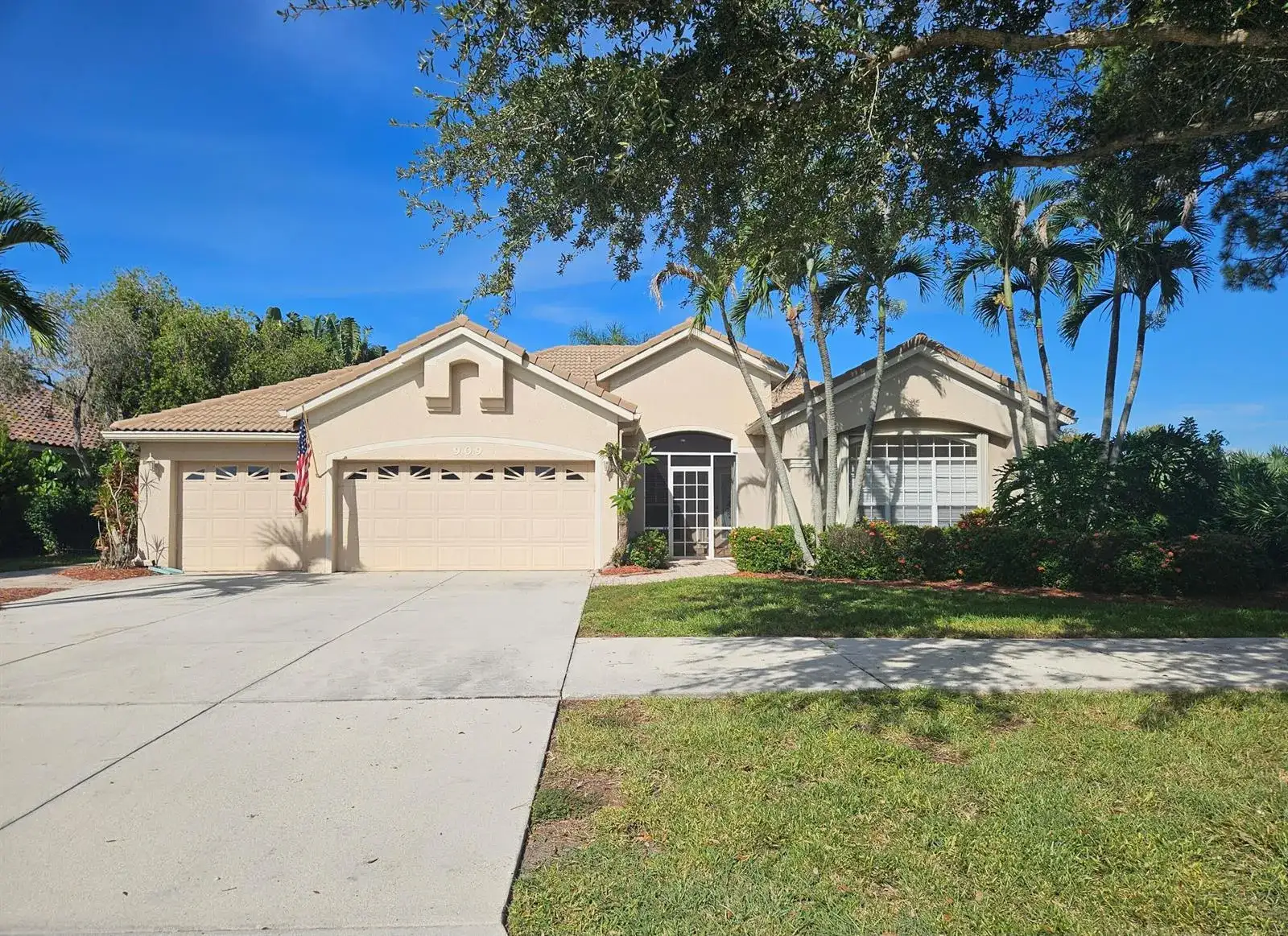 909 SW Lake Charles Circle, Port St. Lucie FL 34986 photo 2