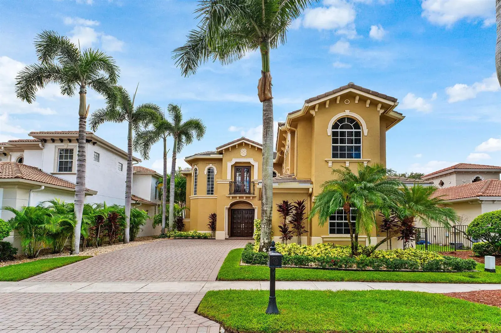 8126 Valhalla Drive, Delray Beach FL 33446