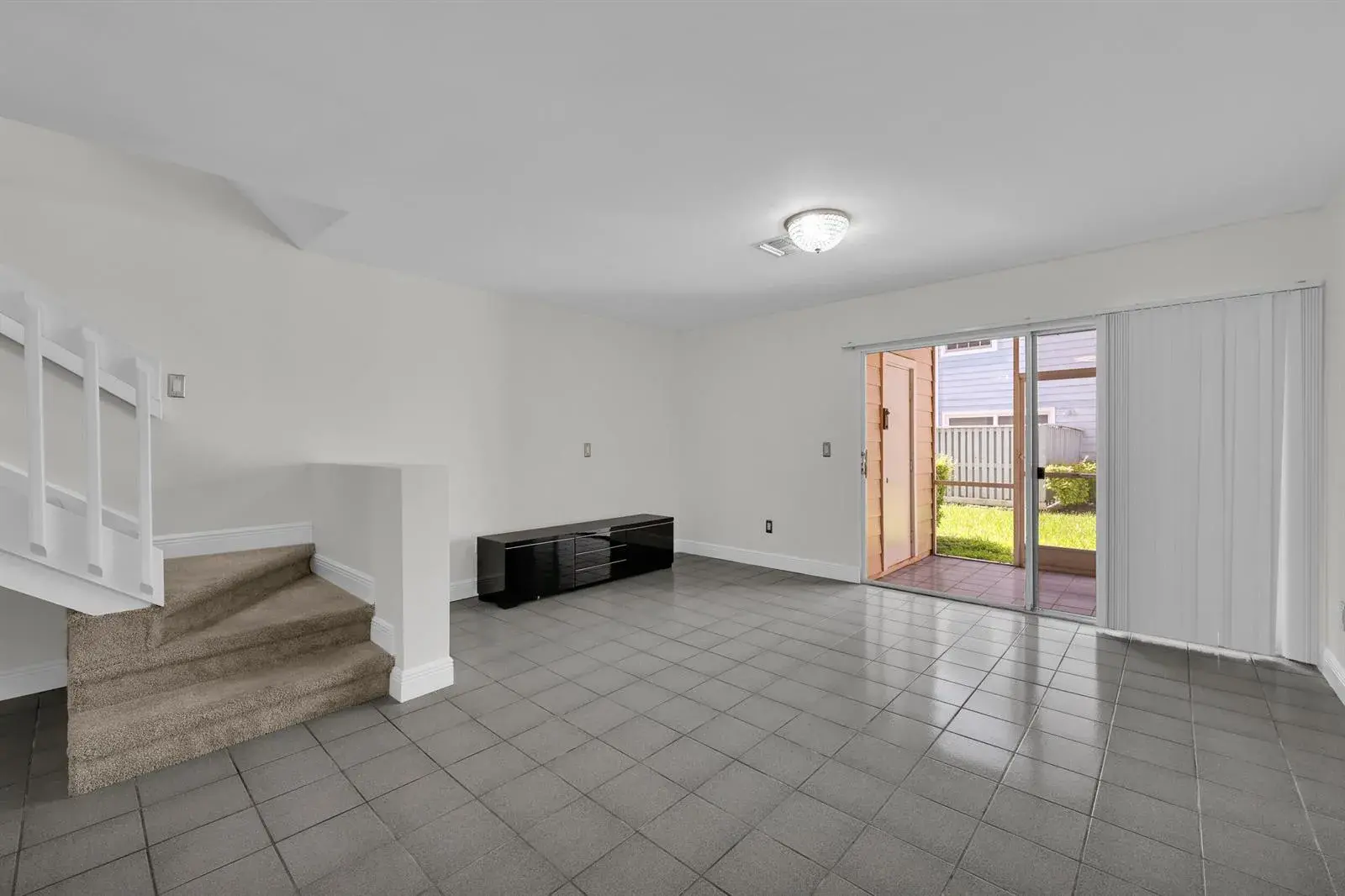 2164 CHAMPIONS Way, North Lauderdale FL 33068