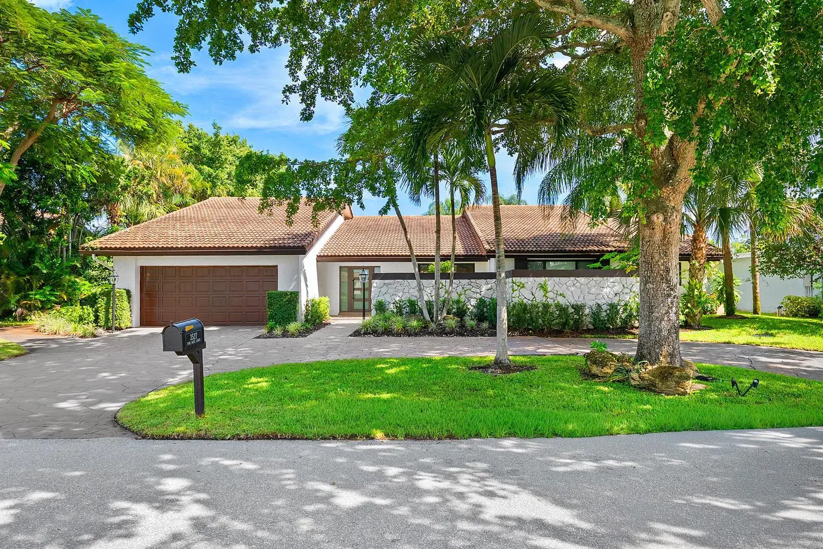 3527 Pine Lake Court, Delray Beach FL 33445