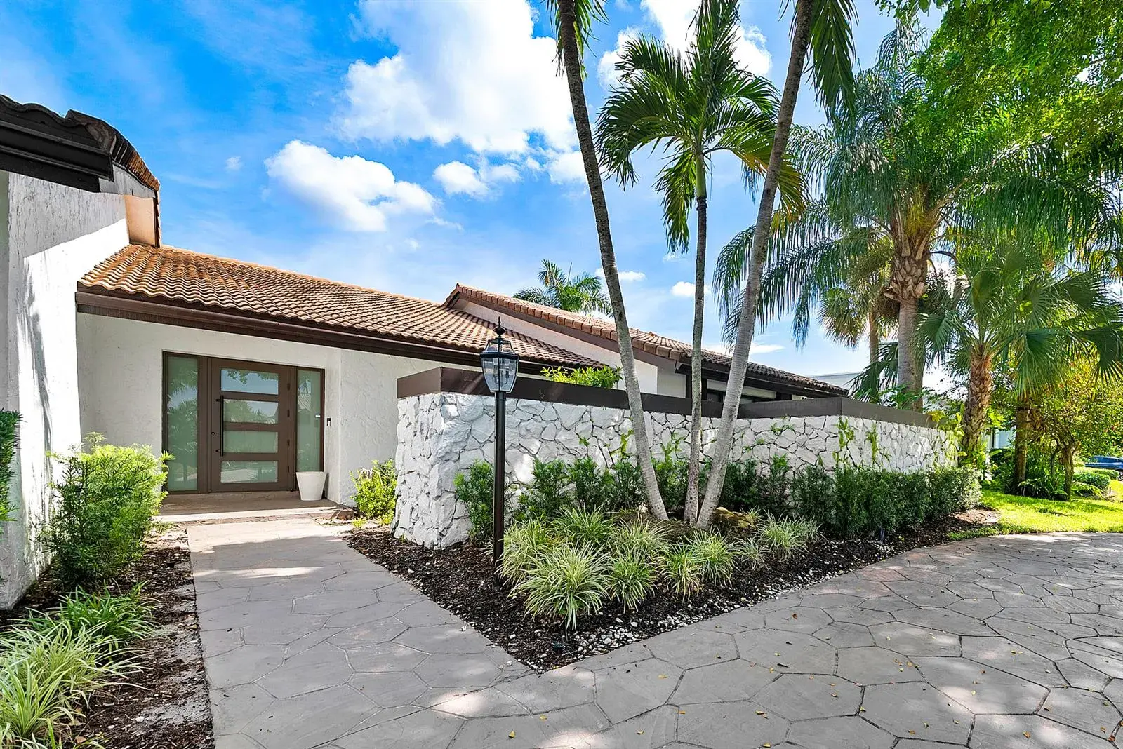 3527 Pine Lake Court, Delray Beach FL 33445