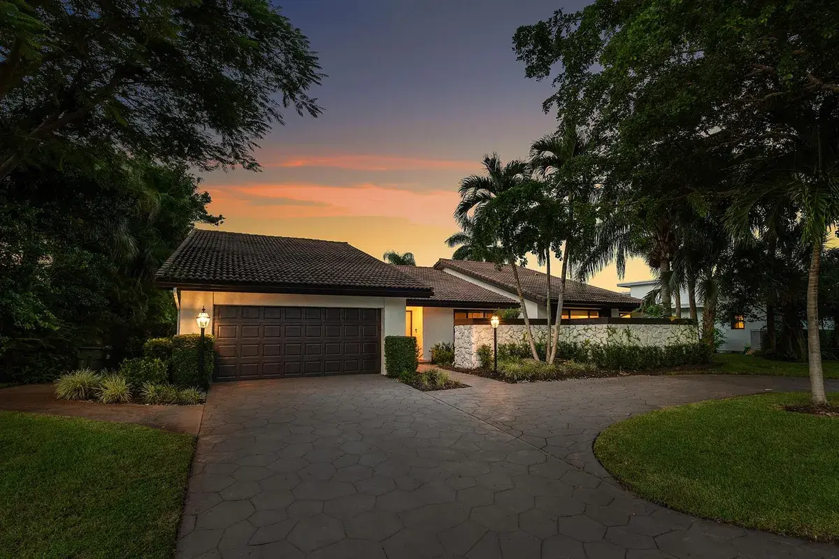 3527 Pine Lake Court, Delray Beach FL 33445