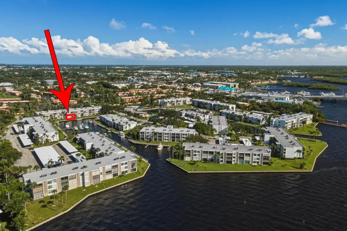 1950 SW PALM CITY Road # 106, Stuart FL 34994