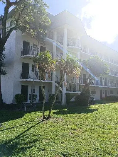 3330 SPANISH MOSS Terrace # 110, Lauderhill FL 33319