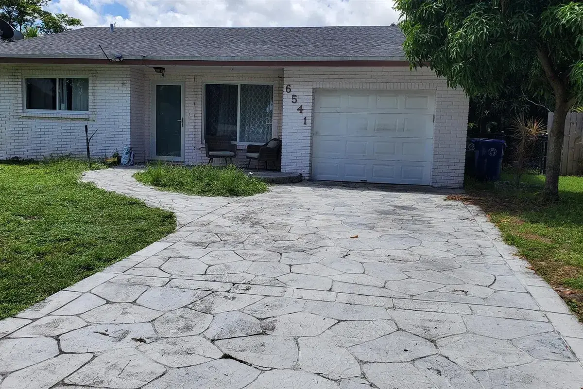 6541 NW 33RD Way, Fort Lauderdale FL 33309