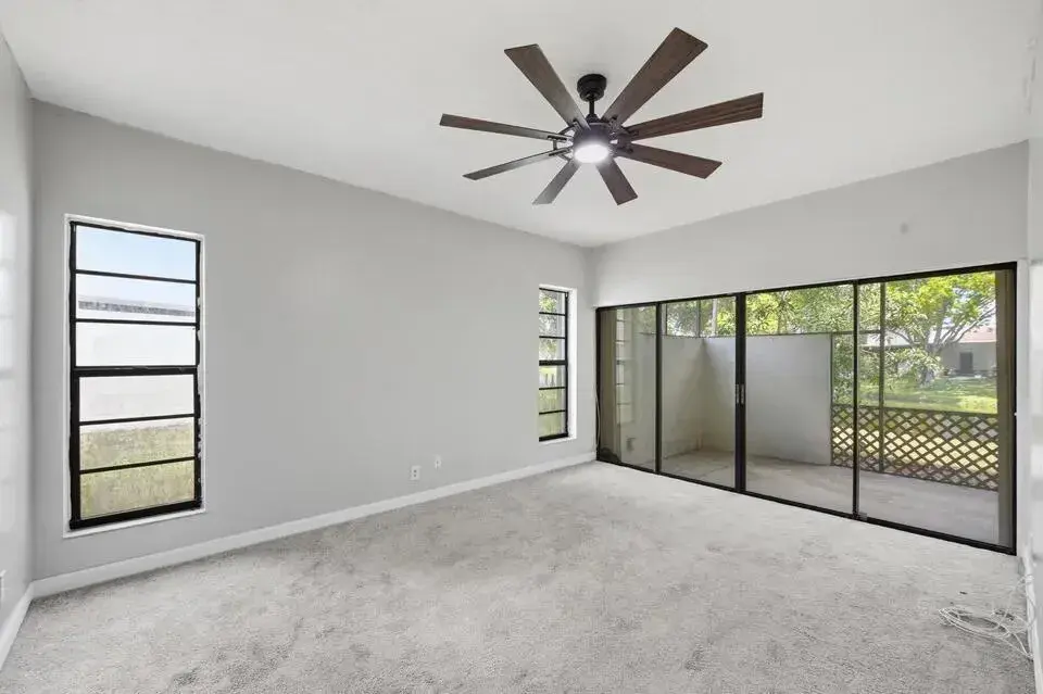 1097 NW 98TH Terrace # 110, Pembroke Pines FL 33024