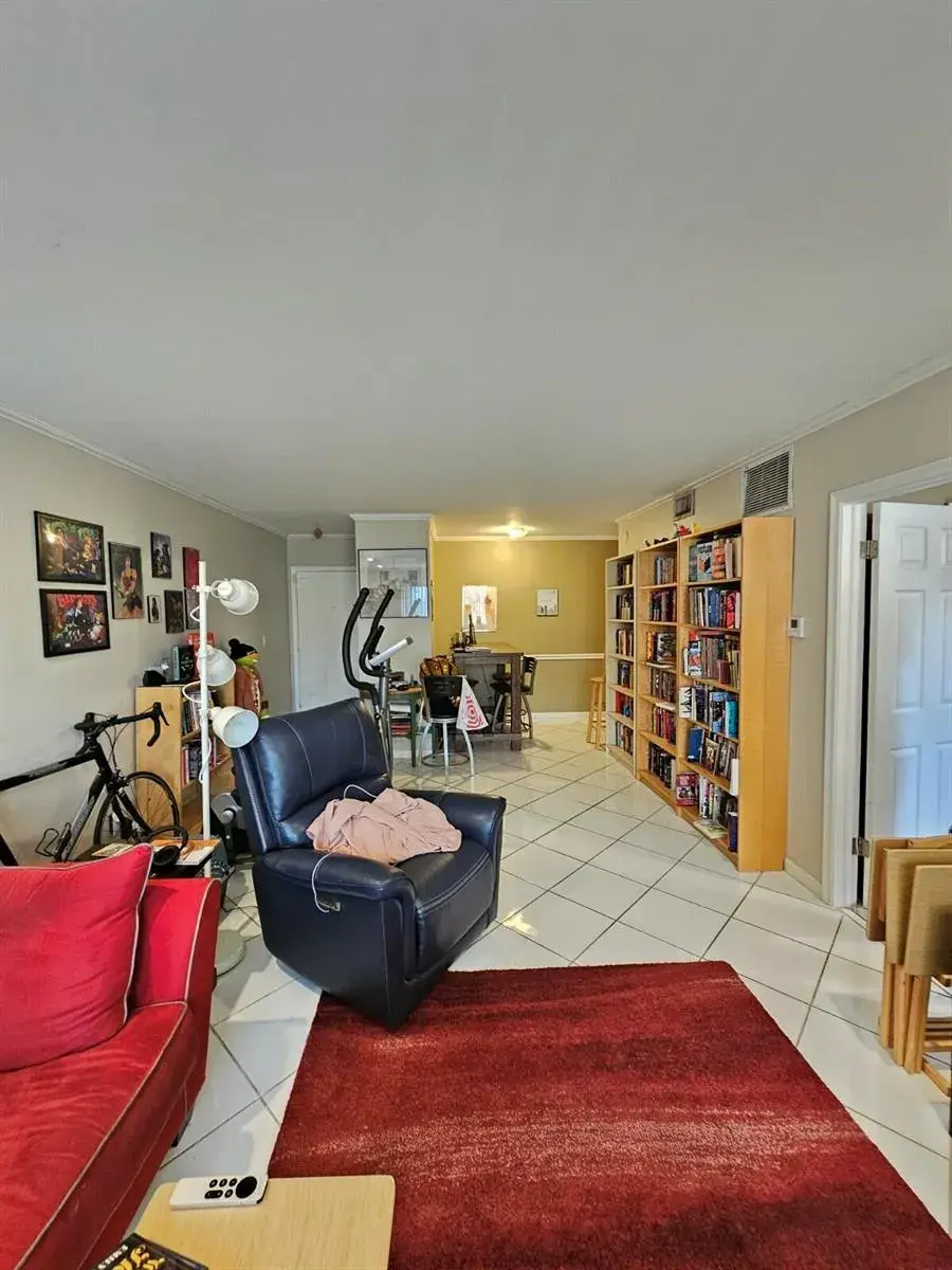 119 NE 19TH Court # 211G, Wilton Manors FL 33305
