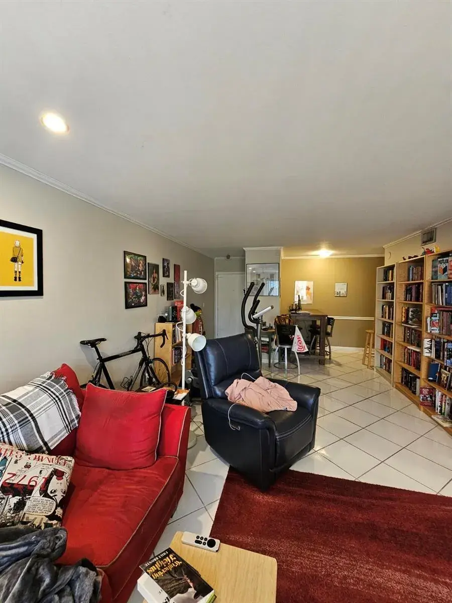 119 NE 19TH Court # 211G, Wilton Manors FL 33305