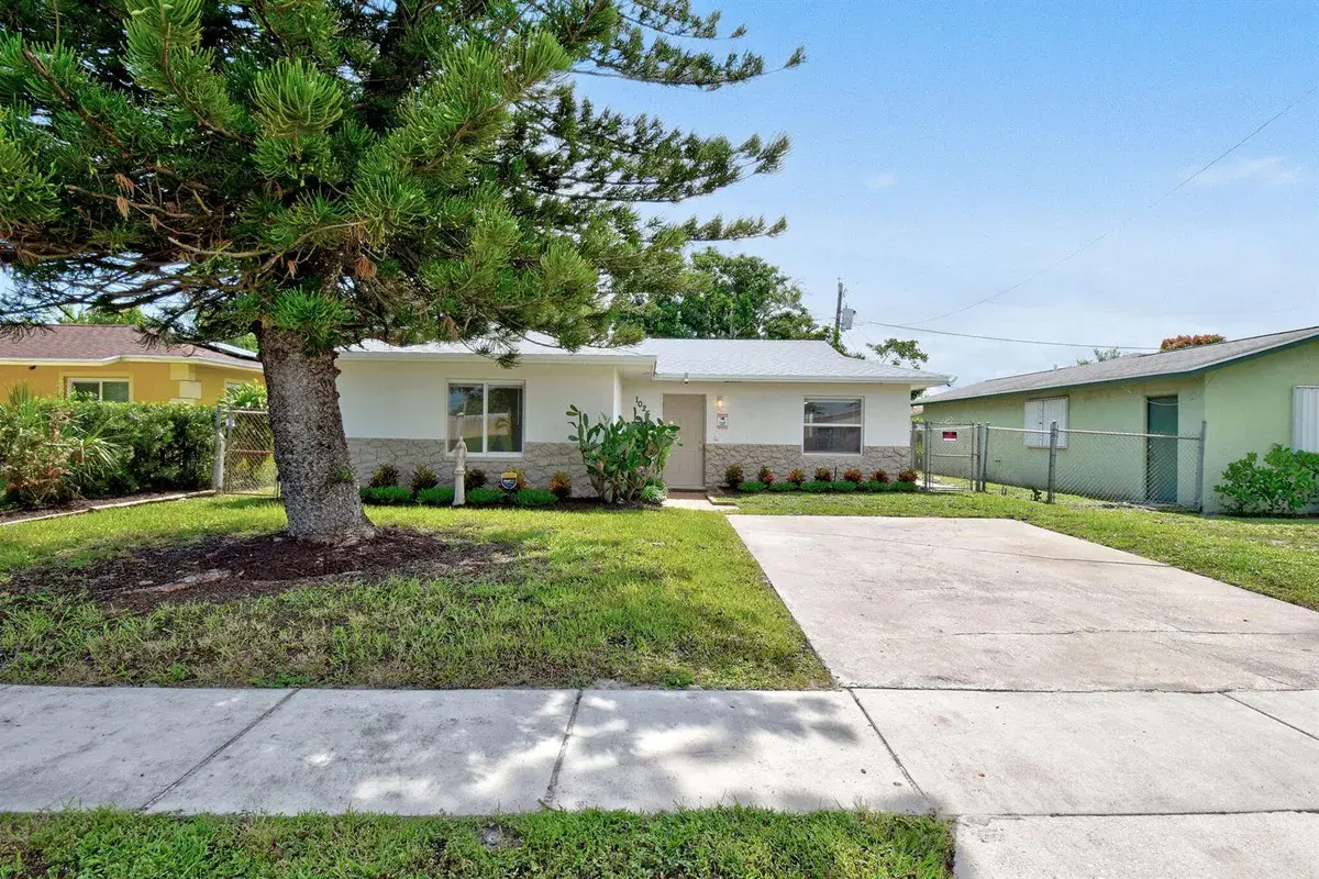 1025 W 7TH Street, Riviera Beach FL 33404