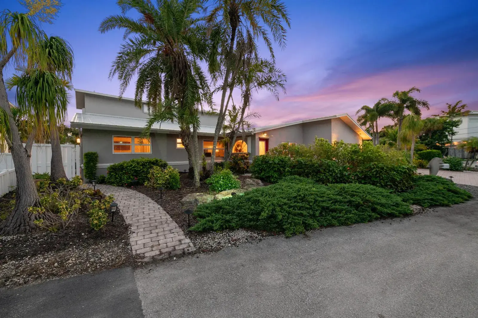 2108 NE 24TH Street, Wilton Manors FL 33305