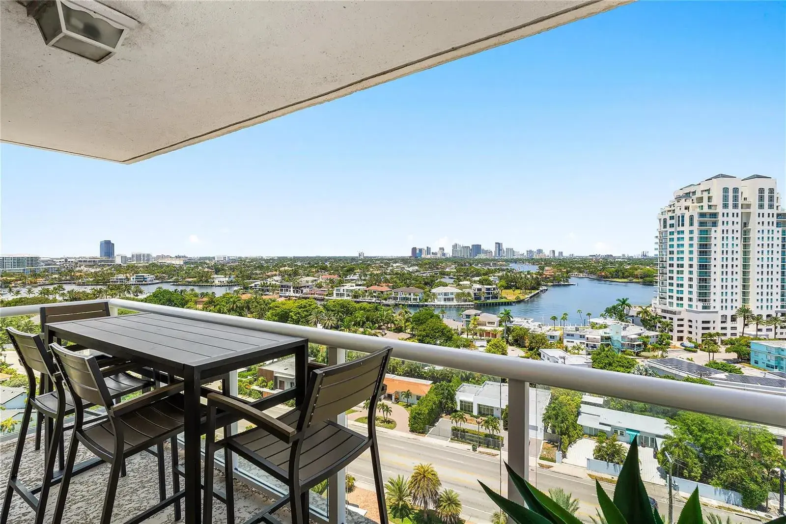 3000 Holiday Drive # 1605, Fort Lauderdale FL 33316
