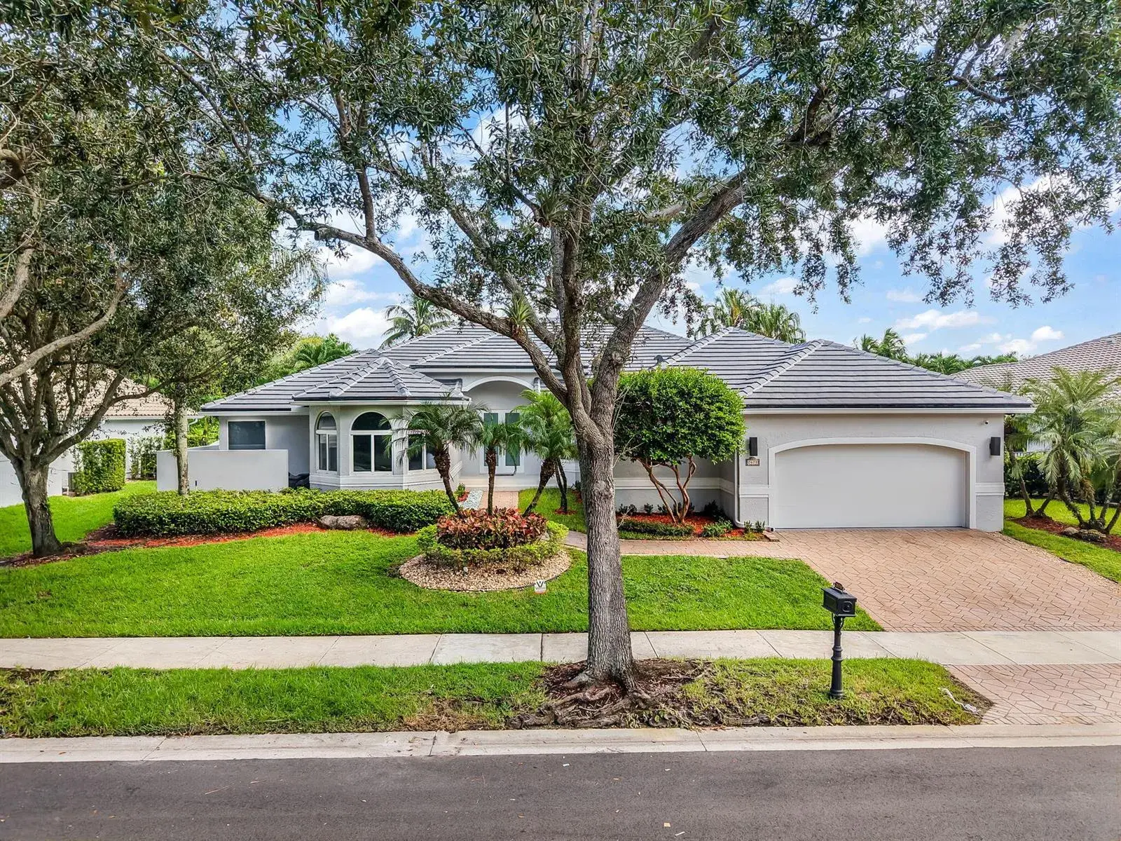 2678 MEADOWOOD Drive, Weston FL 33332