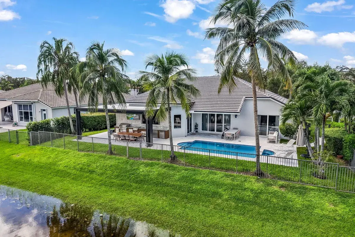 2678 MEADOWOOD Drive, Weston FL 33332