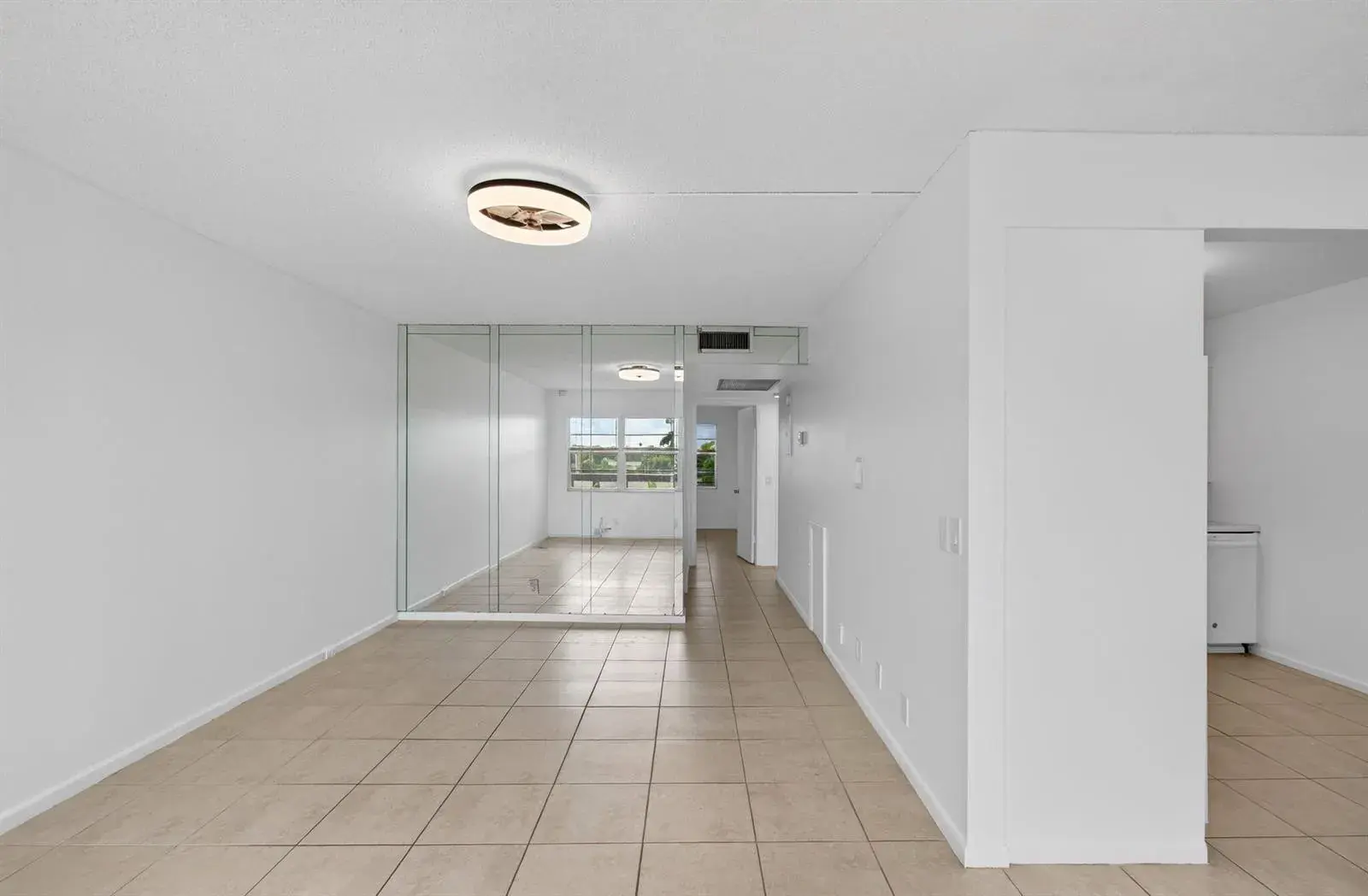 4028 Hythe B, Boca Raton FL 33434