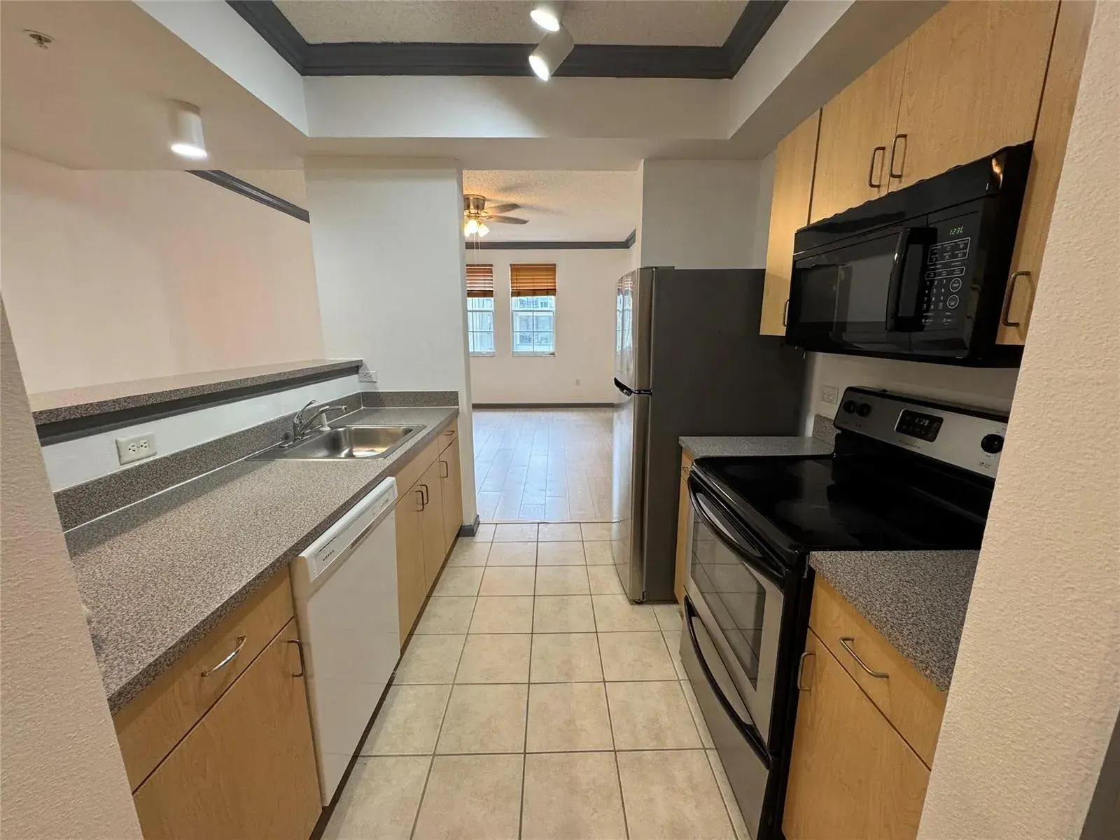 533 NE 3rd Avenue # 207, Fort Lauderdale FL 33301