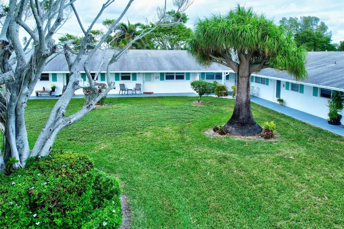 400 SW Golfview Terrace # 111, Boynton Beach FL 33426