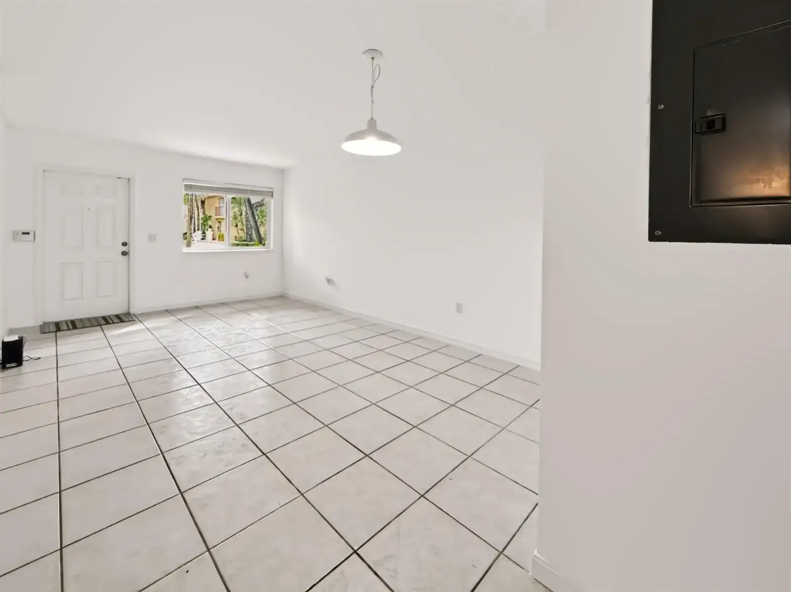 680 NW 79th Terrace, Pembroke Pines FL 33024 photo 3