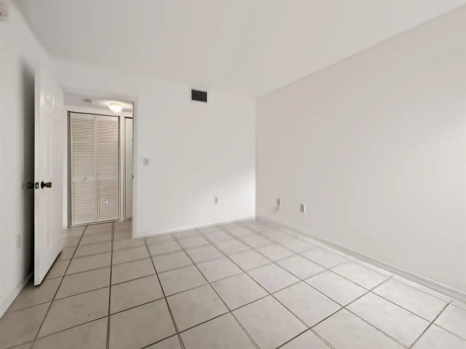 680 NW 79th Terrace, Pembroke Pines FL 33024 photo 5