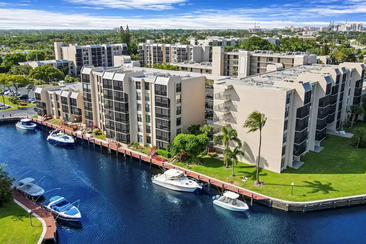 8 Royal Palm Way # 2010, Boca Raton FL 33432